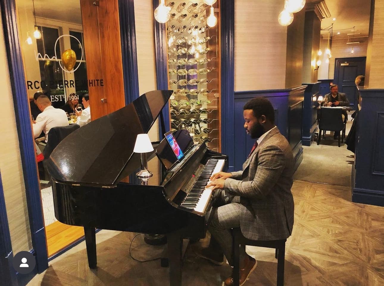 AfroSync Piano, Manny